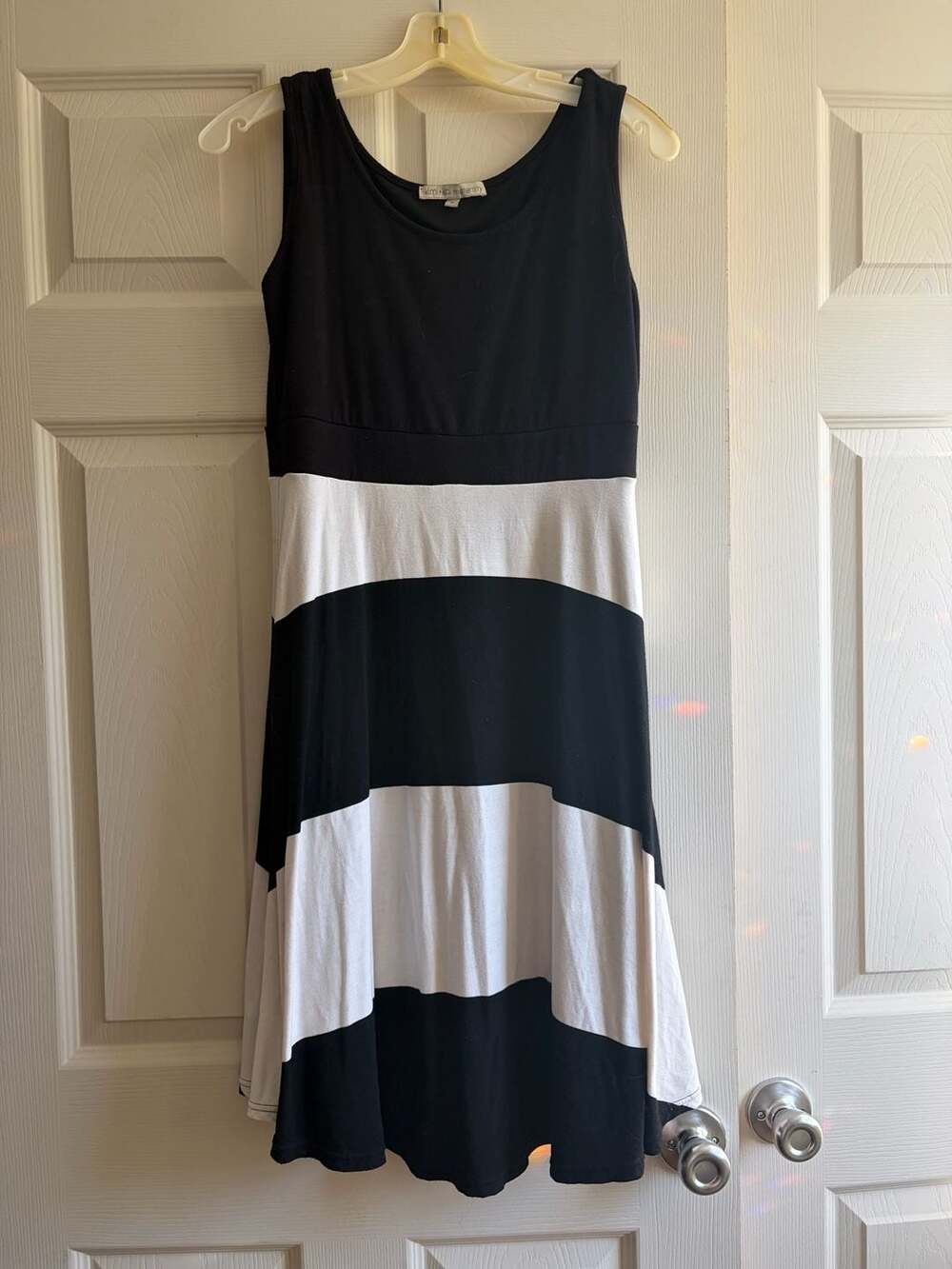 Kimi + Kai Maternity Dress Size S Black White Striped Sleeveless